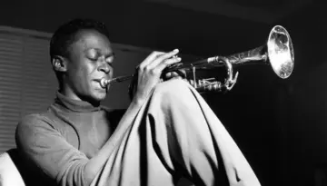 MilesDavis-FrancisWolff-1000x600